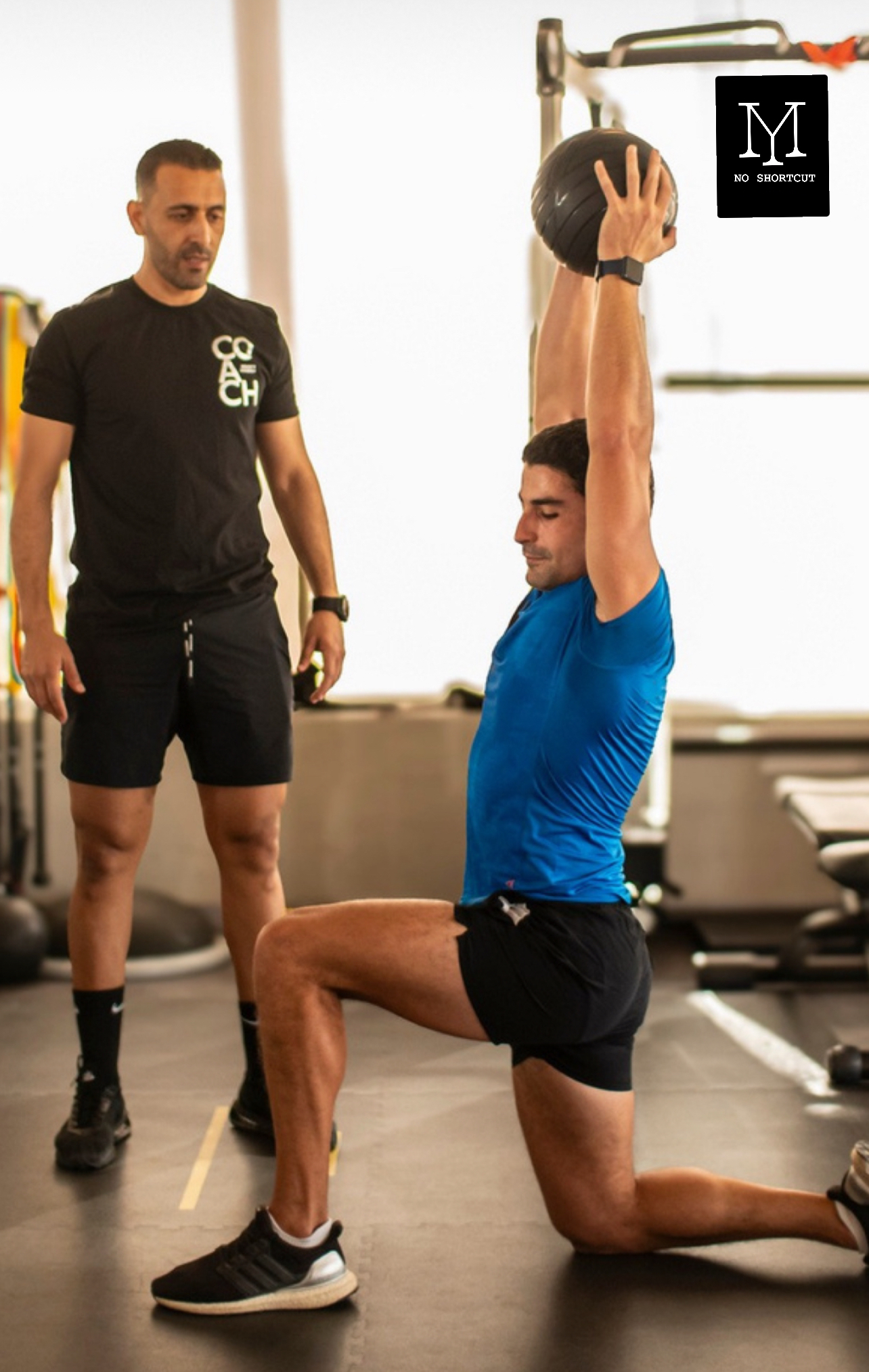 Youness Mandour coaching a client